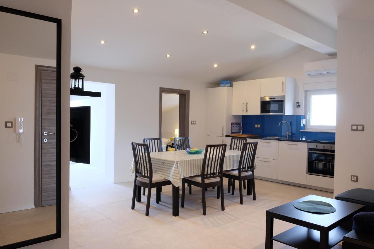 Apartmani Mojca Selce Zewnętrze zdjęcie
